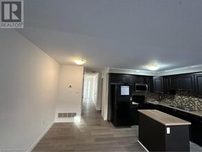 20 McConkey Crescent in Brantford, ON - Building Photo - Building Photo