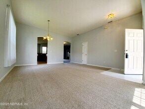 825 Lord Nelson Blvd in Jacksonville, FL - Building Photo - Building Photo