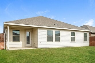 824 English Dr in Krugerville, TX - Building Photo - Building Photo