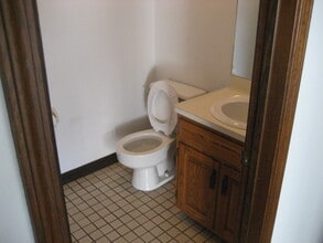 11 Bluff St, Unit david in Derby, CT - Foto de edificio - Building Photo