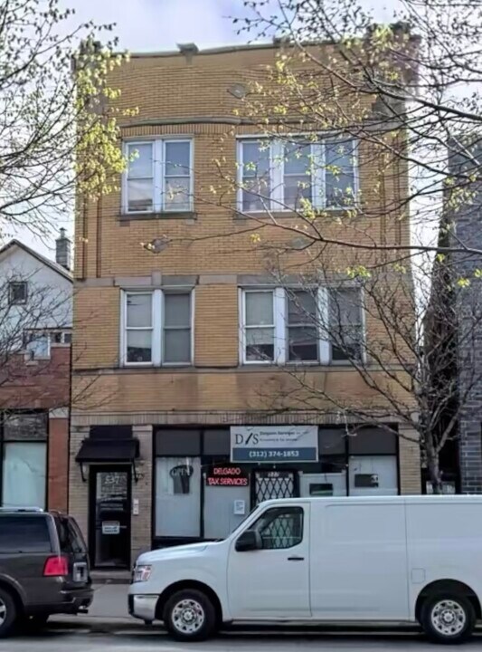 531 N Ashland Ave in Chicago, IL - Building Photo