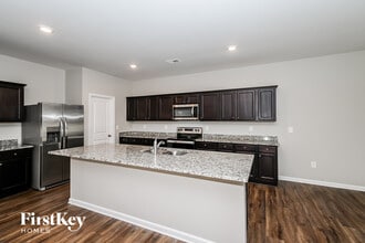 161 Greatwood Ln in Villa Rica, GA - Foto de edificio - Building Photo