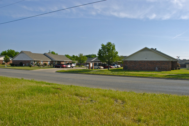 Hayden Apartments in Granbury, TX - Building Photo - Building Photo