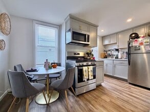 331 4th St in Jersey City, NJ - Building Photo - Building Photo