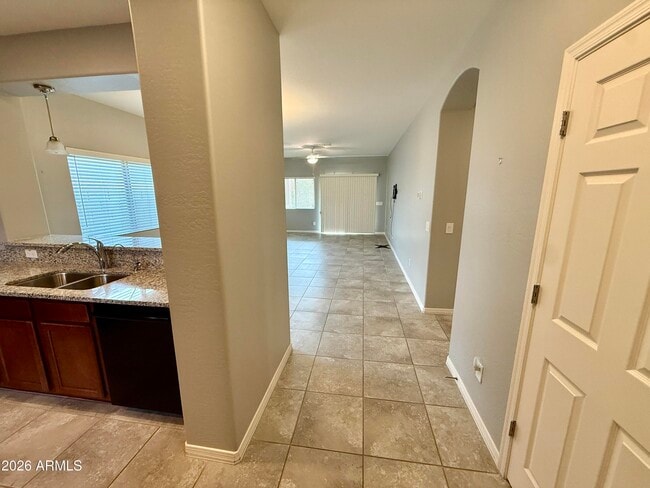 1501 W Buckeye Tree Ave in San Tan Valley, AZ - Building Photo - Building Photo