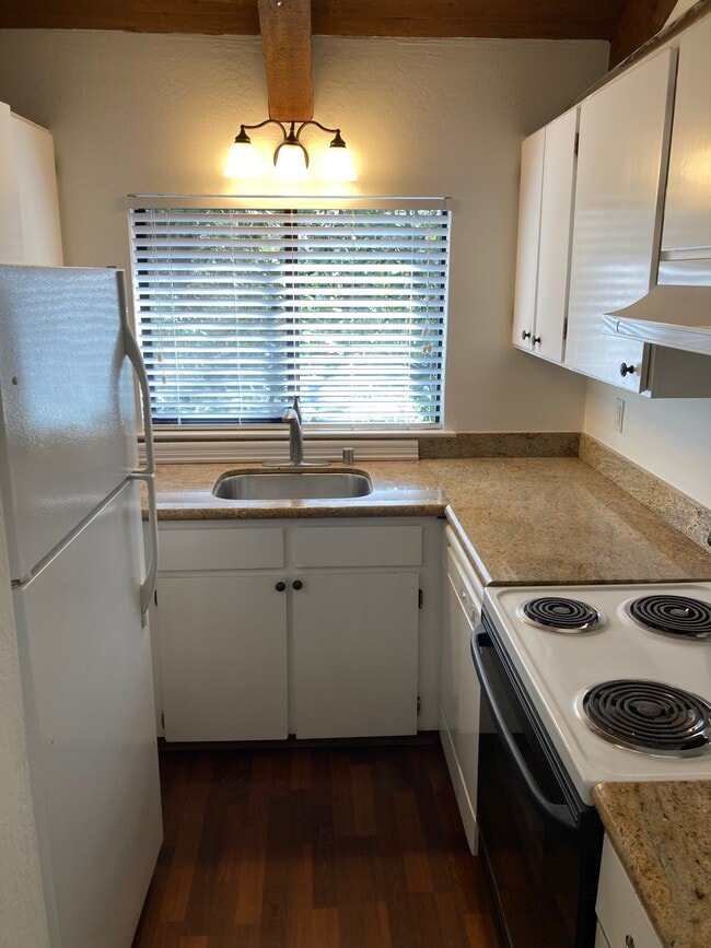 28 Park Terrace in Mill Valley, CA - Building Photo - Building Photo