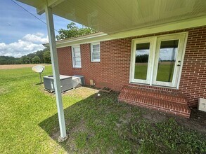 266 Presley Suber Rd in Moultrie, GA - Building Photo - Building Photo