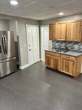 100 Foster St, Unit Sandy in Lawrence, MA - Foto de edificio - Building Photo