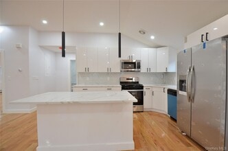 219-42 112th Rd in Queens, NY - Building Photo - Building Photo