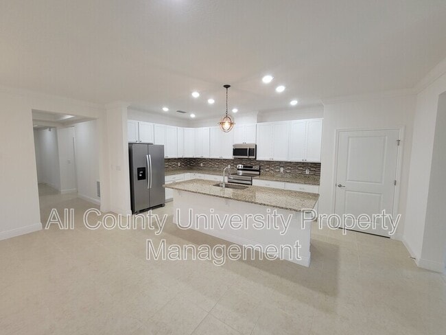 24361 Northwest 13th Blvd in Newberry, FL - Building Photo - Building Photo