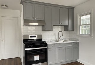 2A George St, Unit 1st Floor in Glen Cove, NY - Foto de edificio - Building Photo
