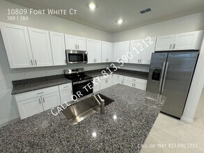 10809 Ft White Ct in Tampa, FL - Building Photo - Building Photo
