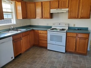 951 Salmon Falls Rd in Rochester, NH - Building Photo - Building Photo