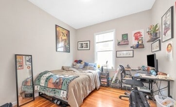 228 Calumet St, Unit 2 in Boston, MA - Building Photo - Building Photo