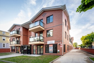 214-11 35th Ave in Bayside, NY - Building Photo - Building Photo