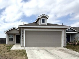 7251 Lincoln Trce in San Antonio, TX - Building Photo