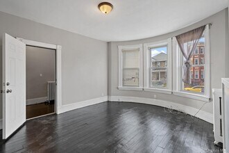 78 Liberty St in Newburgh, NY - Foto de edificio - Building Photo