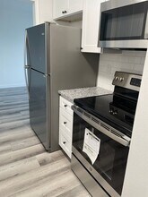 1206 W Columbia Ave in Moses Lake, WA - Building Photo - Building Photo