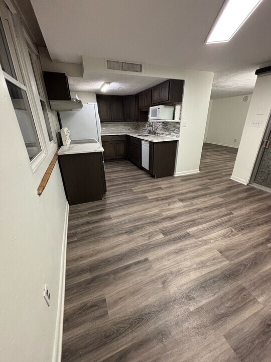 120 S 38th Ave in Omaha, NE - Building Photo