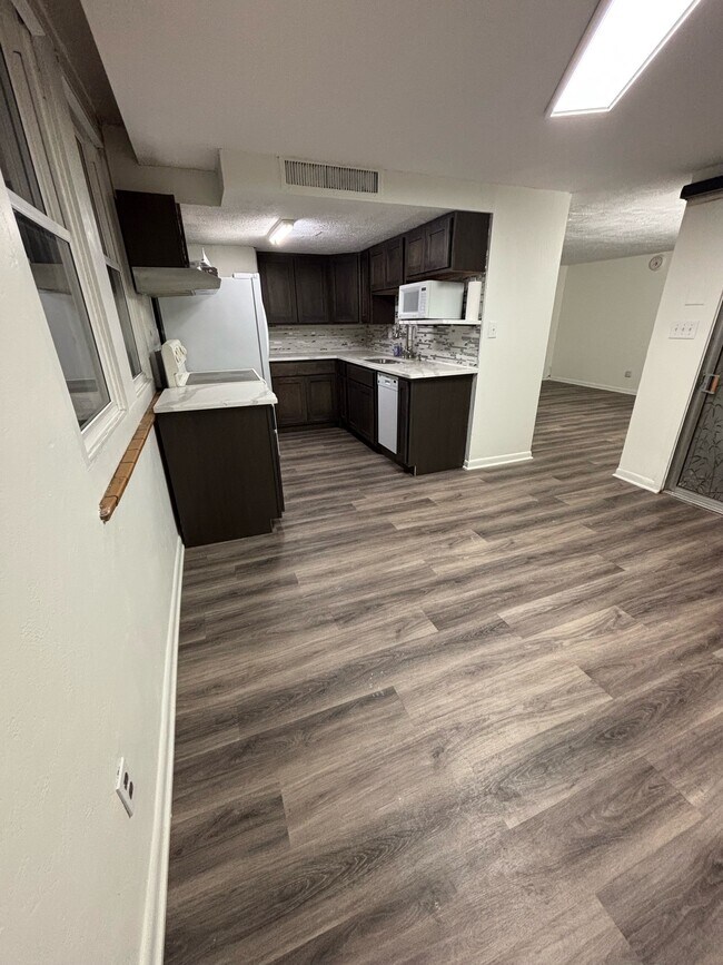 property at 120 S 38th Ave