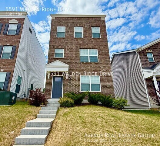 5591 Walden Ridge Dr in St. Louis, MO - Building Photo