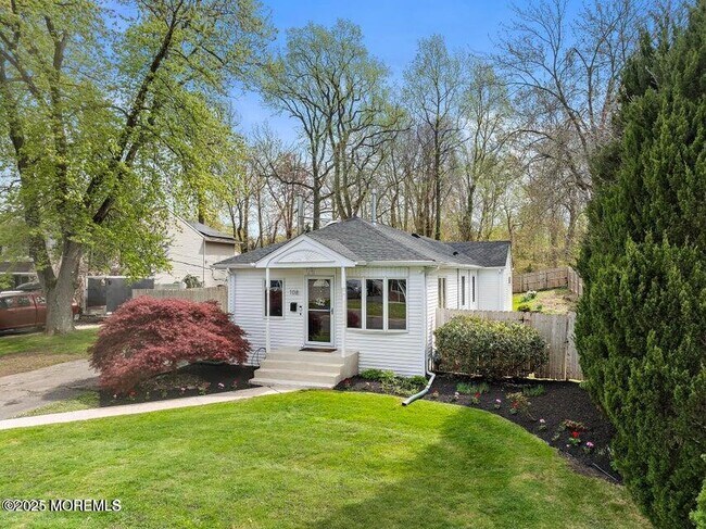 108 Hamilton Ave in Leonardo, NJ - Building Photo - Building Photo