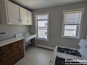 504 Franklin St in Cambridge, MA - Building Photo - Building Photo