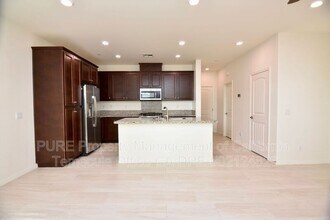 40359 Calle Real in Murrieta, CA - Building Photo - Building Photo