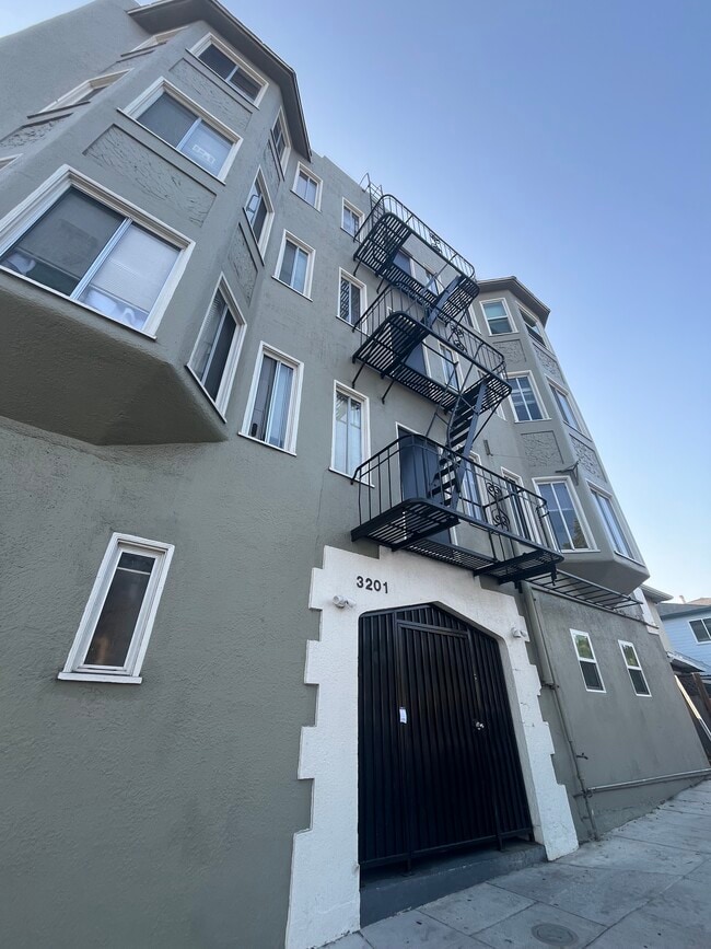 3201 Beaumont Ave.