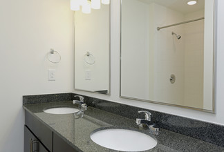 The L Apartments in Raleigh, NC - Building Photo - Interior Photo