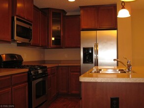 2113 Cedar Grove Trl in Eagan, MN - Building Photo - Building Photo