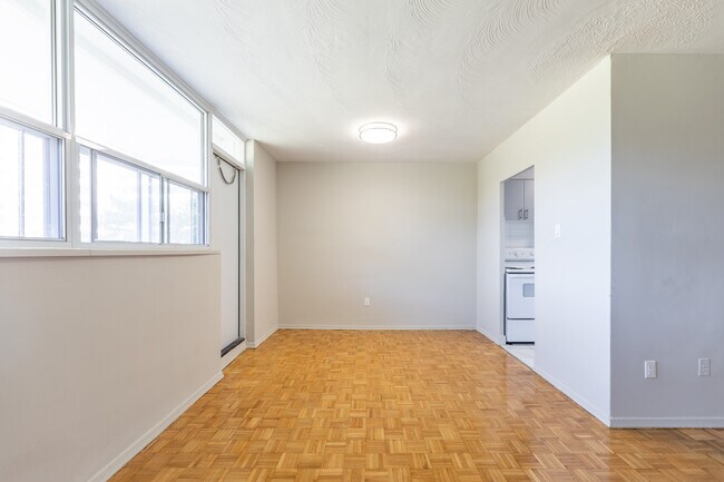 2250 Kennedy Rd in Toronto, ON - Building Photo - Building Photo