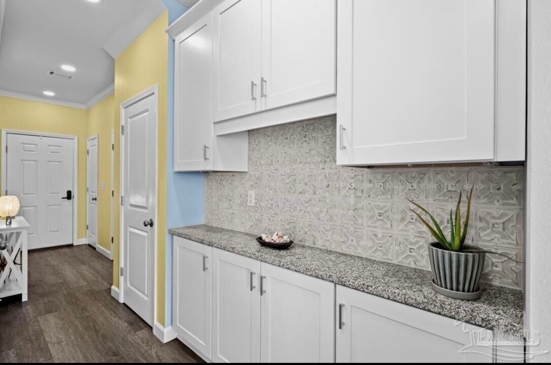 1808 Stable Ln in Fort Walton Beach, FL - Building Photo