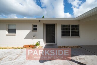 665 Belltower Ave in Deltona, FL - Building Photo - Building Photo