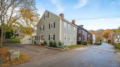 6 Morse Ct in Manchester by the Sea, MA - Building Photo - Building Photo