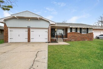 6901 NW 60th St in Bethany, OK - Building Photo - Building Photo
