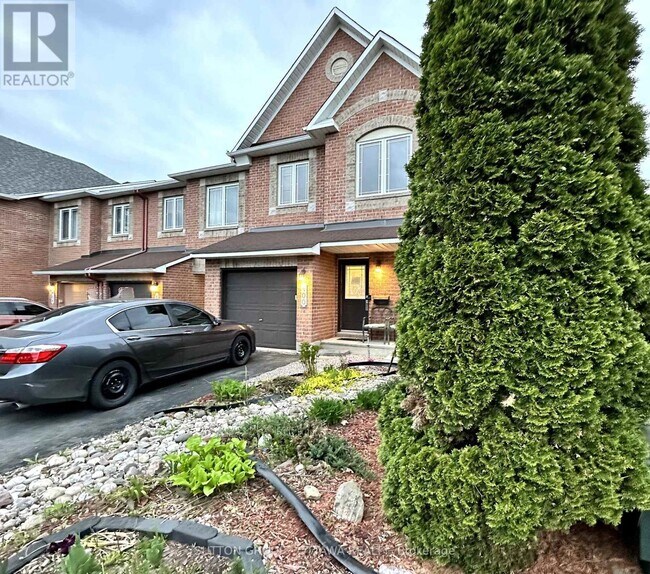 400 Citadel Crescent in Ottawa, ON - Building Photo - Building Photo
