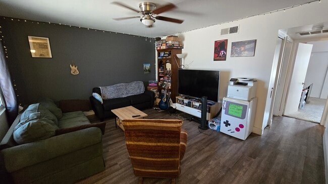 property at 1718 E Campbell Ave
