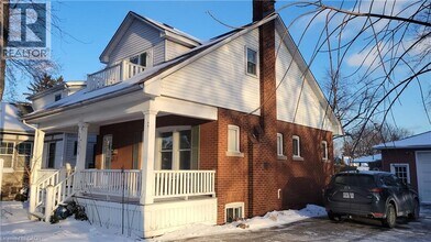 2296 New St in Burlington, ON - Building Photo - Building Photo