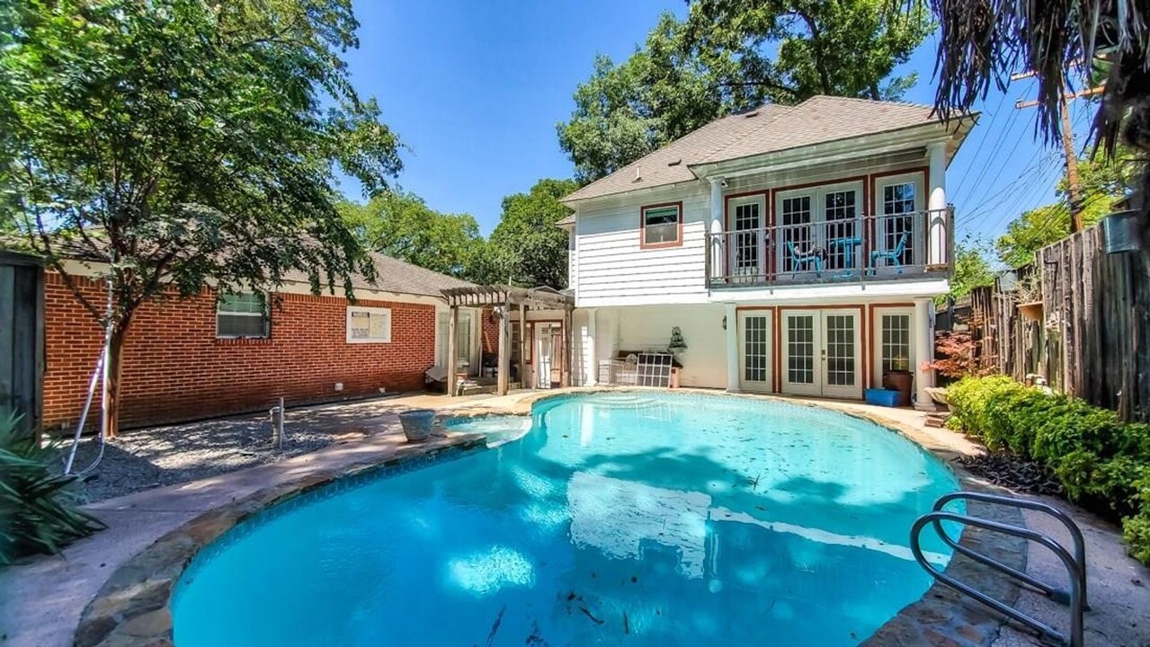 2111 St Francis Ave-Unit -2111 St Francis #B in Dallas, TX - Foto de edificio