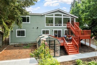 7331 151st Ave NE, Unit Unit A in Redmond, WA - Building Photo - Building Photo