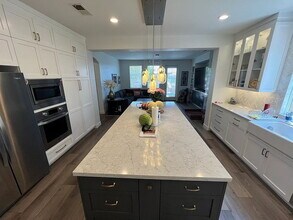 13144 Sierra Mesa Ct in San Diego, CA - Building Photo - Building Photo