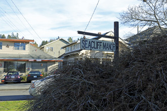 Sea Cliff Manor in Seattle, WA - Building Photo - Building Photo