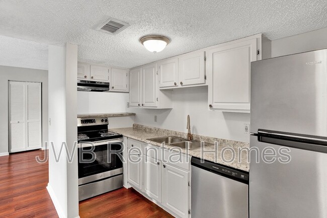 10825 Key Haven Blvd in Jacksonville, FL - Building Photo - Building Photo