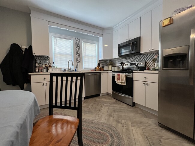 4 Appleton St, Unit 3 in Quincy, MA - Building Photo - Building Photo