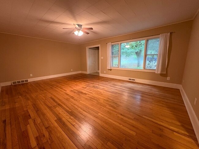 43 Davie Cir in Chapel Hill, NC - Building Photo - Building Photo