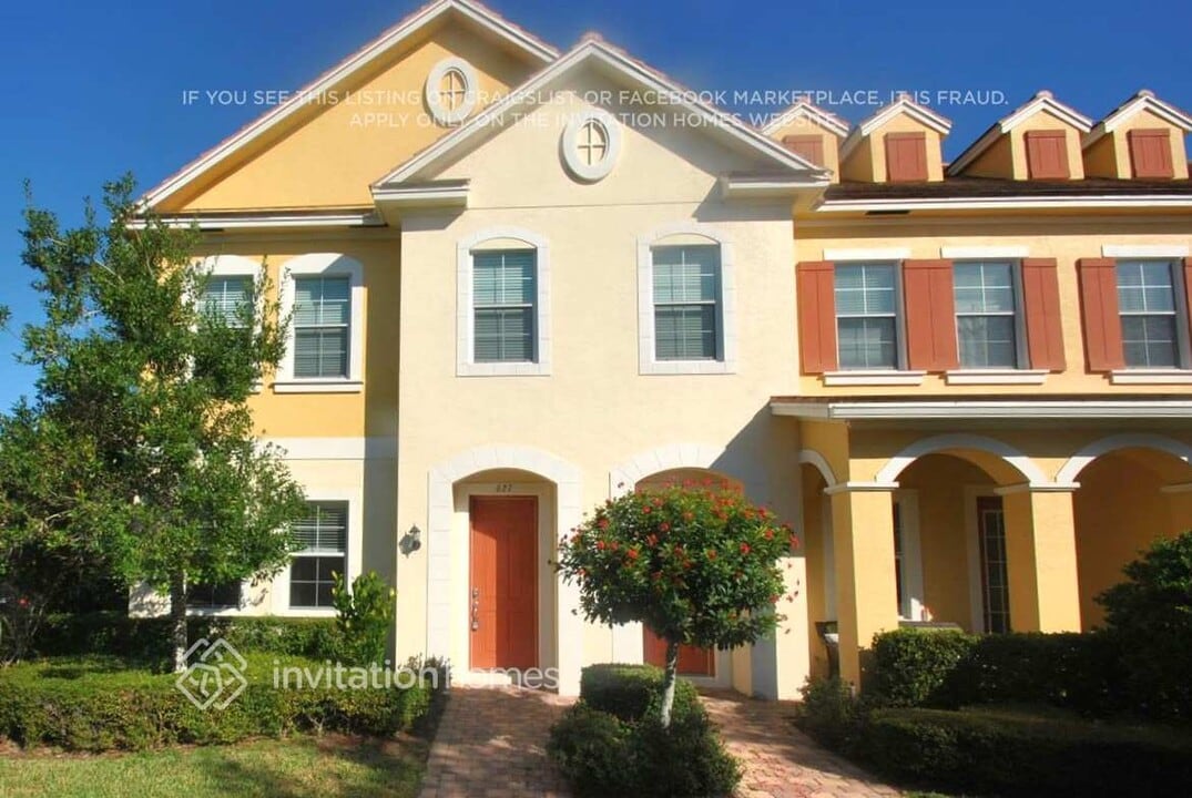 627 Dakota Dr in Jupiter, FL - Foto de edificio