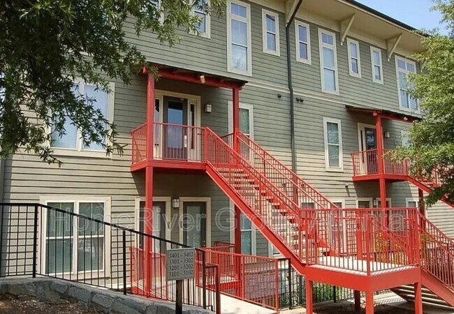 1195 Milton Terrace SE in Atlanta, GA - Building Photo - Building Photo