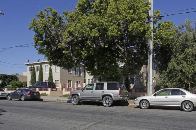 460 California St in Salinas, CA - Foto de edificio - Building Photo