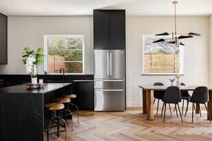 1802 Overhill Dr in Austin, TX - Building Photo